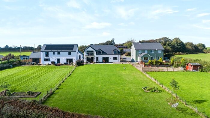 4 Bedroom Detached House For Sale In Blaenycoed, Carmarthen, SA33