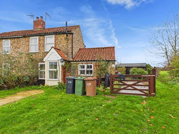 2 Bedroom Cottage For Sale In Field Lane, Wretton, PE33