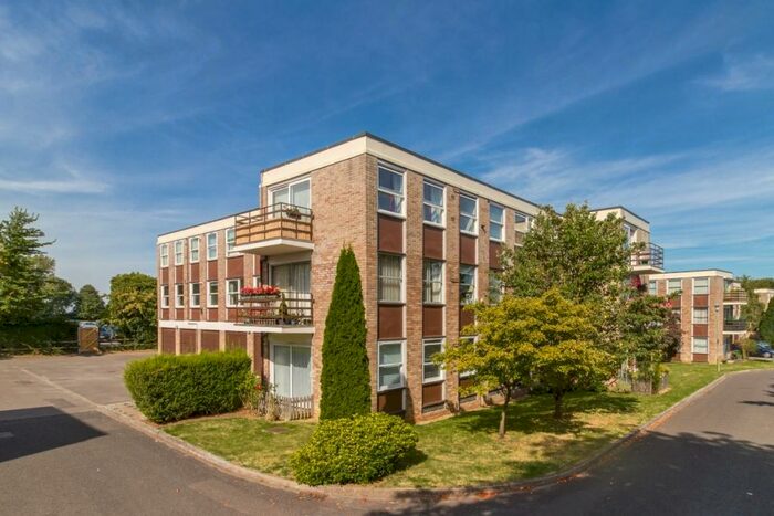 2 Bedroom Apartment To Rent In Park Close, North Oxford, OX2