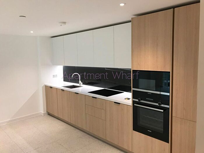 2 Bedroom Flat To Rent In Bouchon, Bouchon Point, Cendal Crescent, Whitechapel, E1