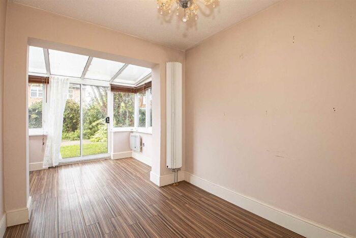 4 Bedroom Detached House To Rent In Shorham Rise, Two Mile Ash, Milton Keynes, MK8