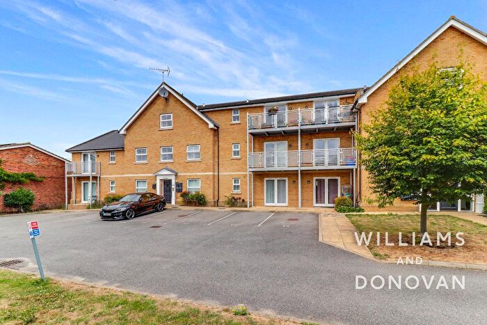 2 Bedroom Block Of Flats For Sale In London Road, Benfleet, SS7