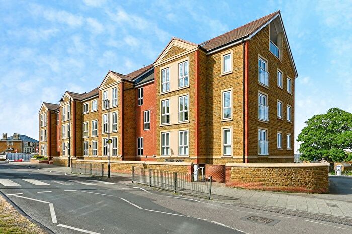 2 Bedroom Flat For Sale In St. Edmunds Terrace, Hunstanton, Norfolk, PE36