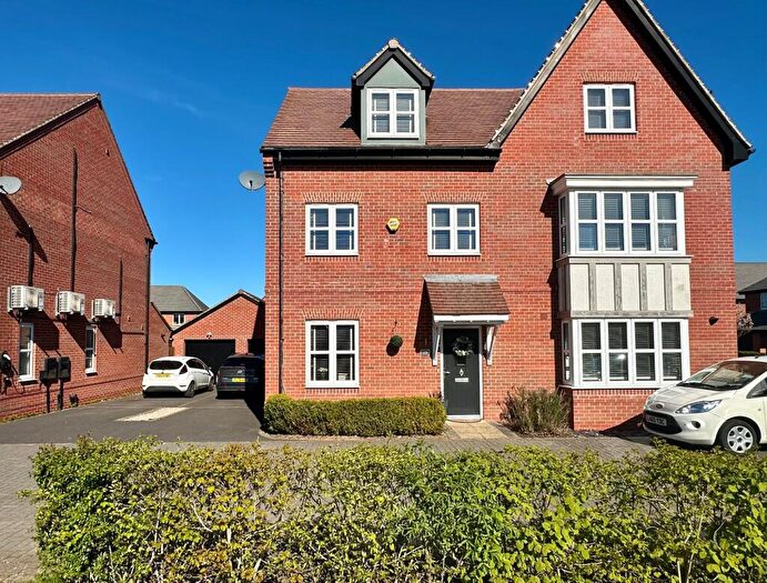 3 Bedroom Semi Detached House For Sale In Frearson Road, Hugglescote, LE67