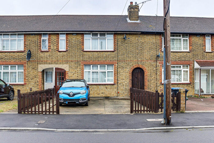 3 Bedroom Terraced House For Sale In Montagu Gardens, London, N18