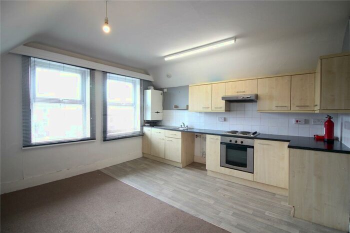 2 Bedroom Flat To Rent In Lyndhurst Road, Lowestoft, Suffolk, NR32