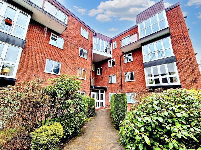2 Bedroom Flat To Rent In Spath Road, Ravenswood, M20