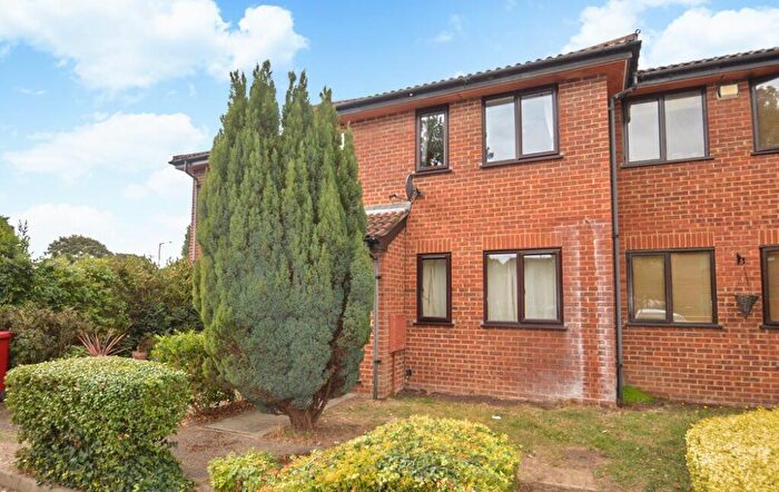 1 Bedroom Terraced House To Rent In Mountbatten Close, Slough, Berkshire, SL1