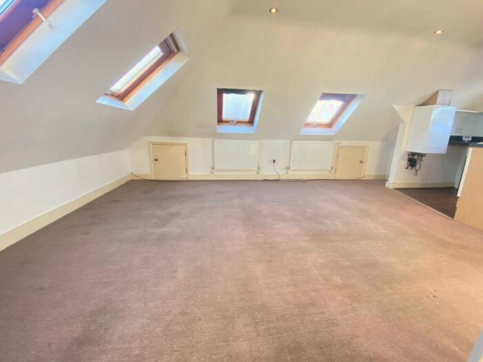 Studio To Rent In Studio Flat &ndash; Great Cambridge Road, Enfield, EN1