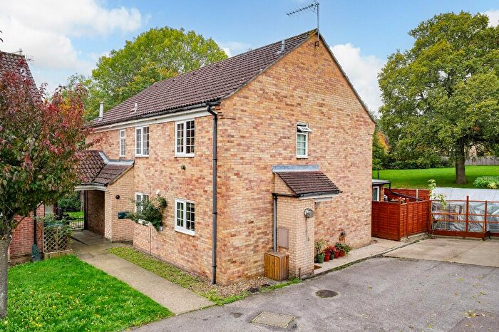 2 Bedroom House For Sale In The Shrubbery, Hemel Hempstead, Hertfordshire, HP1