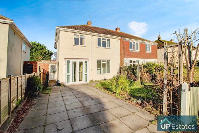 3 Bedroom Semi Detached House To Rent In Burns Avenue, Warwick, CV34