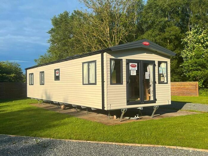 2 Bedroom Mobile/park Home For Sale In Ball Hall Lane, Storwood, York, YO42