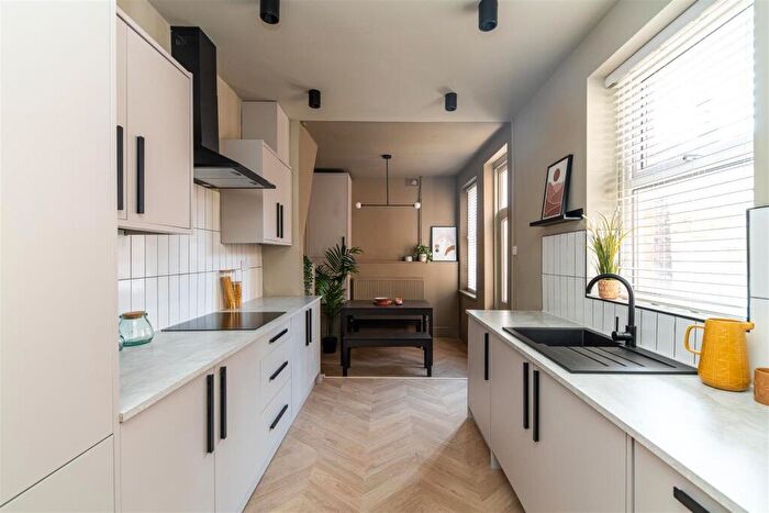 7 Bedroom Terraced House To Rent In Goldspink Lane, Sandyford, Newcastle Upon Tyne, NE2