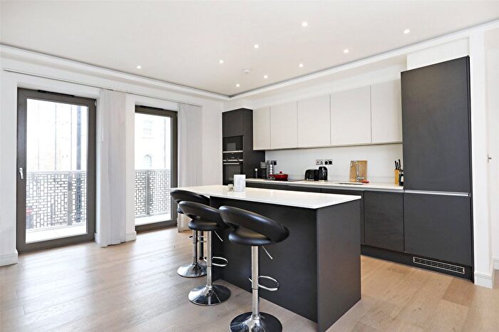 3 Bedroom Flat To Rent In Compass Apartments, Rotherhithe Street, London, SE16