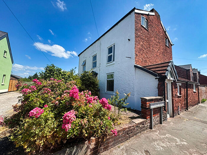 4 Bedroom Semi-Detached House To Rent In Newton Heath, Middlewich, Cheshire East, CW10
