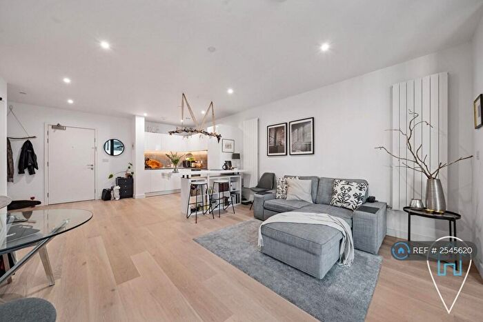 1 Bedroom Flat To Rent In Pinnacle House, London, E16