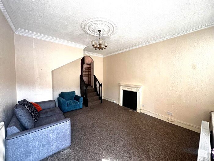 1 Bedroom Flat To Rent In Alfred Place, BS2