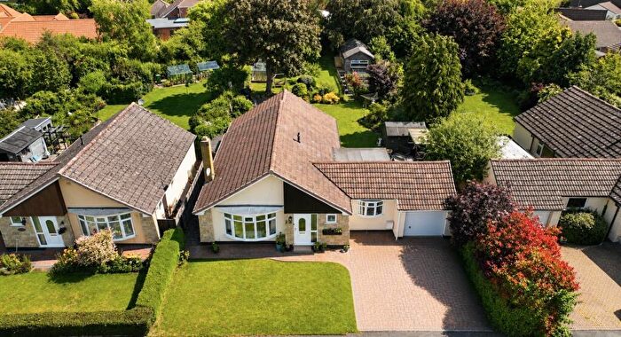 3 Bedroom Detached Bungalow For Sale In Laurels Avenue, Bangor-On-Dee, Wrexham, LL13