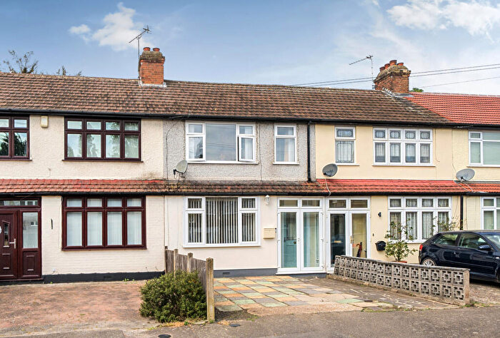 2 Bedroom Terraced House For Sale In Richards Avenue, Romford, RM7