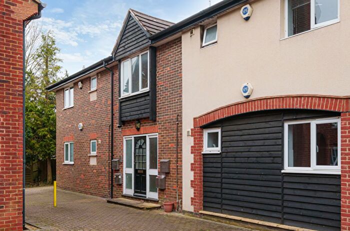 1 Bedroom Flat For Sale In Denbridge Road, Bromley, BR1