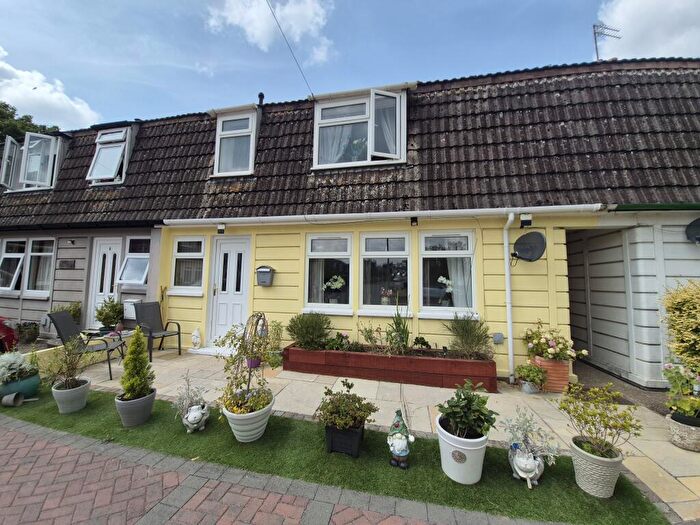 3 Bedroom Detached House For Sale In Denham Drive, Guys Marsh, Dorset, SP7