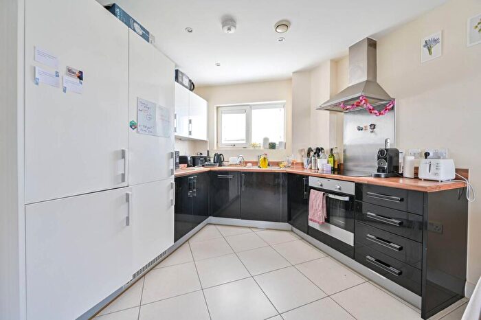 2 Bedroom Flat To Rent In Reculver Road, South Bermondsey, London, SE16