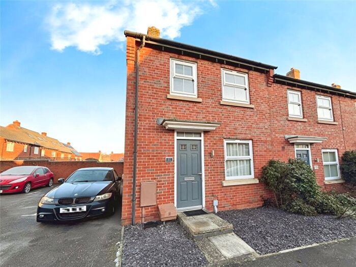 3 Bedroom Semi-Detached House To Rent In Hope Way, Church Gresley, Swadlincote, Derbyshire, DE11