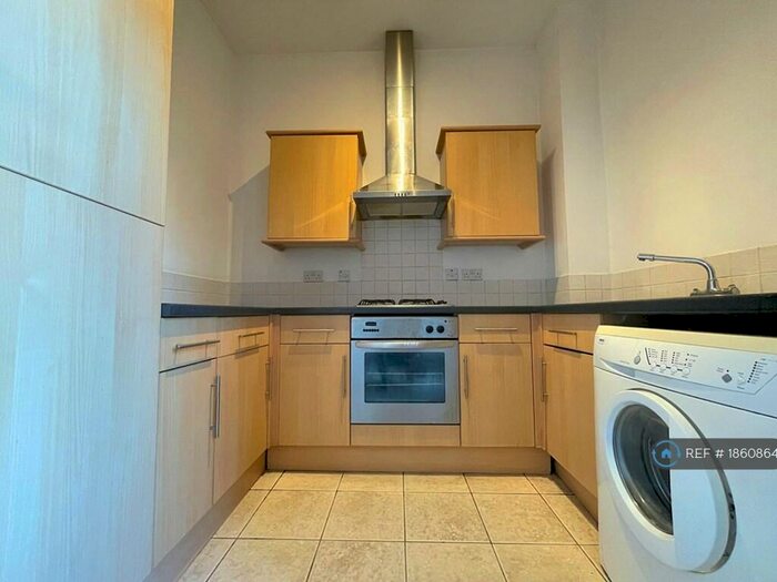 1 Bedroom Flat To Rent In Margate Road, Southsea, PO5