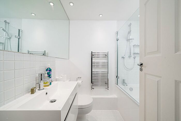 1 Bedroom Flat To Rent In Theseus Walk, London, N1