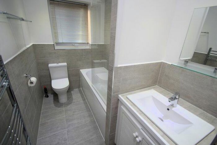 1 Bedroom Flat To Rent In Addiscombe Road, Croydon, CR0