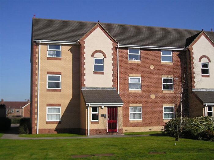 1 Bedroom Flat To Rent In Milton Court, Cross Road, Chadwell Heath, London, RM6