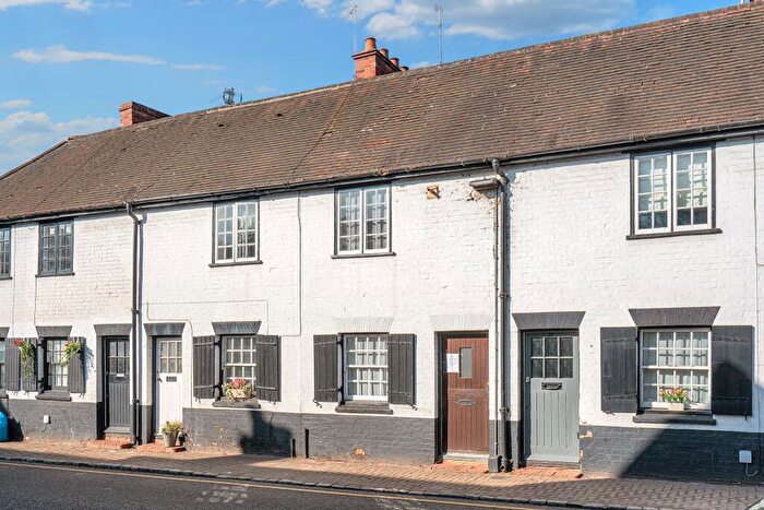 2 Bedroom Terraced House For Sale In High Street, Wargrave, Reading, RG10