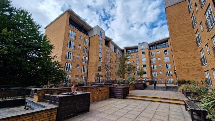 2 Bedroom Apartment To Rent In Middlewood Street, Salford, M5