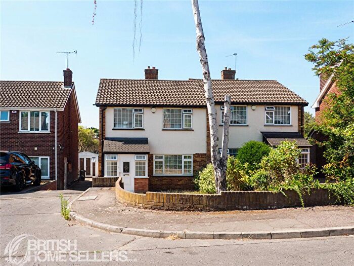 3 Bedroom Semi Detached House For Sale In The Friars, Chigwell, IG7