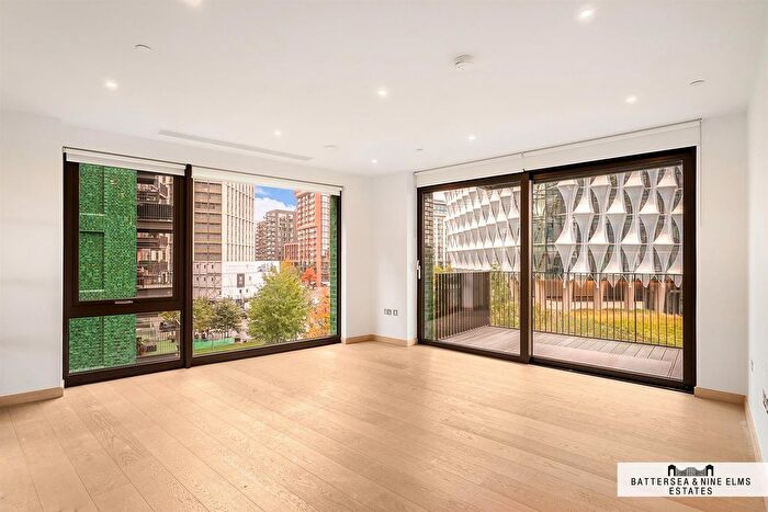 3 Bedroom Flat To Rent In Viaduct Gardens, London, SW11