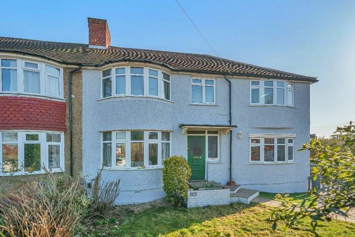 4 Bedroom End Of Terrace House To Rent In Kingston Avenue, Sutton, Surrey, SM3