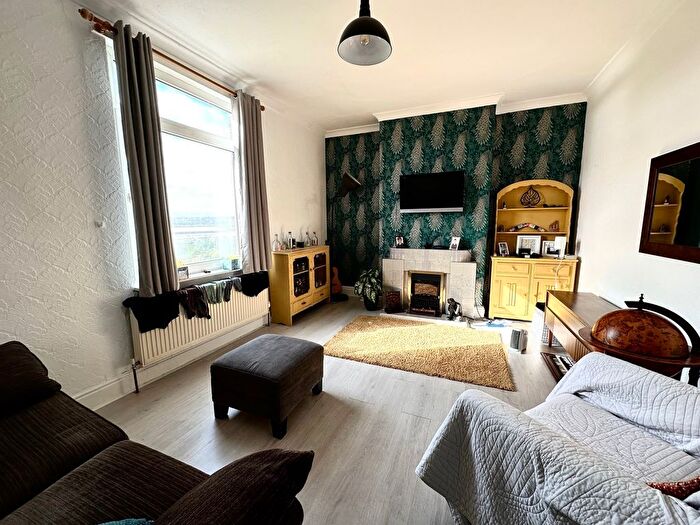 2 Bedroom Property To Rent In Bottom Boat Road, Wakefield, WF3