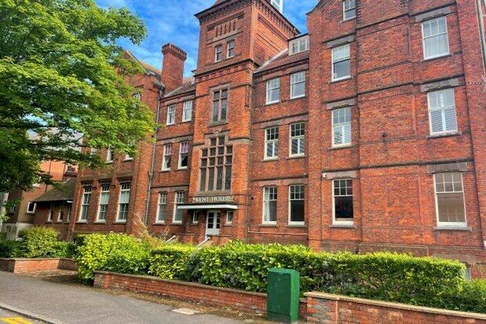 2 Bedroom Flat To Rent In Bouverie Road West, Folkestone, CT20