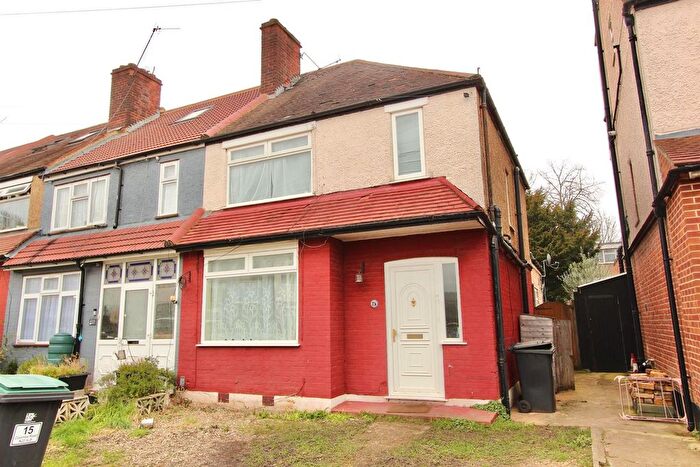 4 Bedroom End Of Terrace House To Rent In Coombe Road, Wood Green, N22