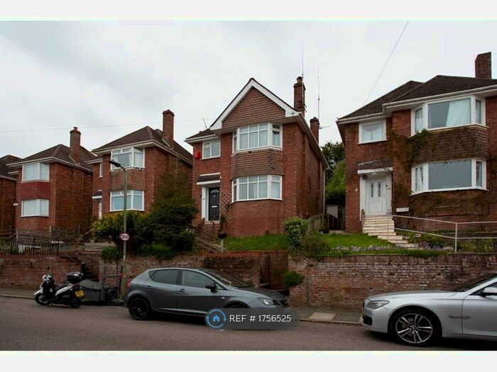 3 Bedroom Detached House To Rent In Cowick Hill, Exeter, EX2