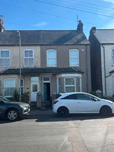3 Bedroom Semi-detached House For Sale In Westfield Road, Margate, CT9