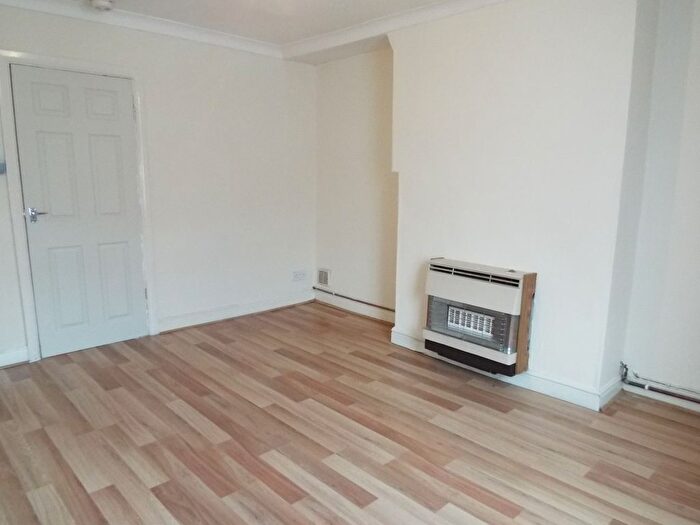 2 Bedroom End Terrace House To Rent In Gladstone Street, Mansfield, NG18