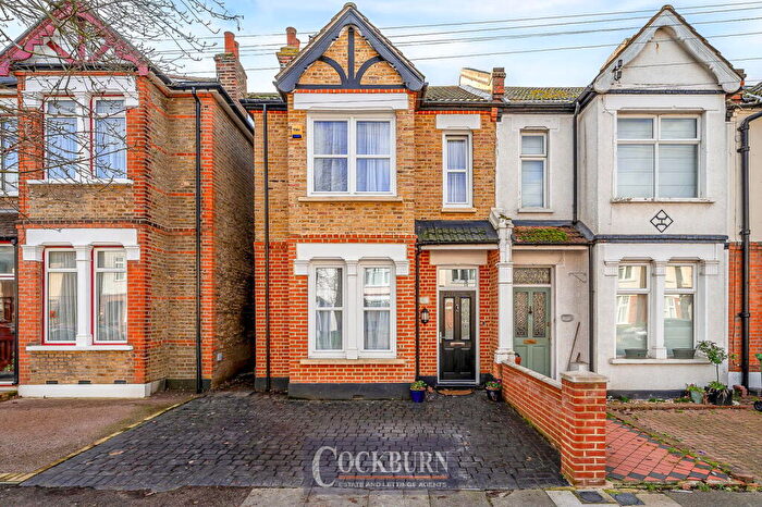 3 Bedroom End Of Terrace House For Sale In Gerda Road, New Eltham, SE9