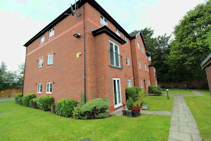 2 Bedroom Flat To Rent In Oakley Villas, Heaton Moor, Stockport, SK4