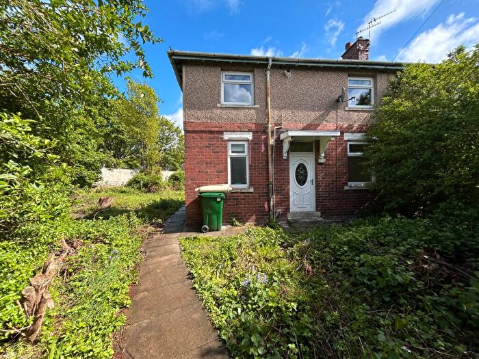 2 Bedroom Semi-Detached House To Rent In Hird Avenue, Bradford, West Yorkshire, BD6