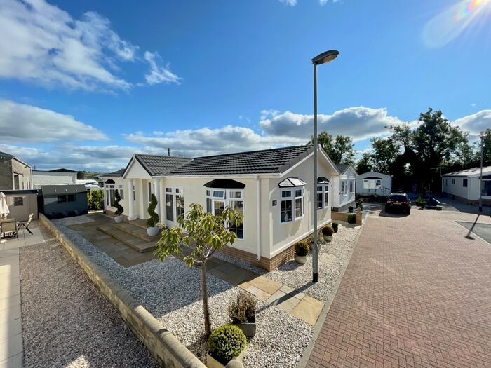 2 Bedroom Bungalow For Sale In Lochlibo Road, Burnhouse, Beith, KA15