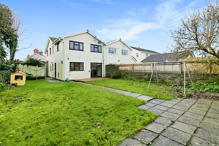 4 Bedroom Semi-Detached House For Sale In Glan Y Nant, Treoes, Bridgend, CF35