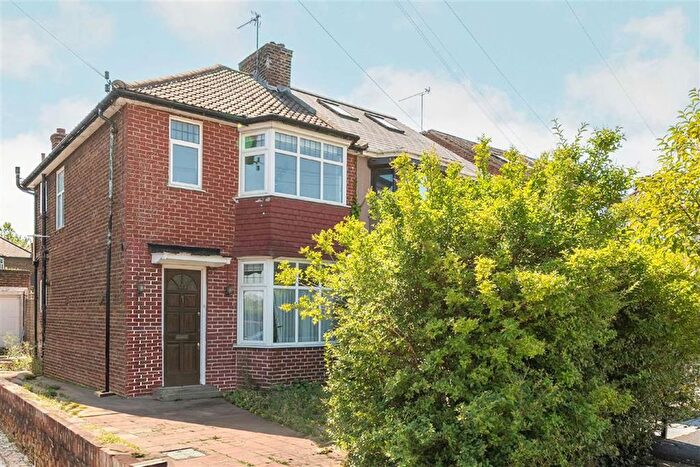 3 Bedroom Property To Rent In Cheviot Gardens, London, NW2