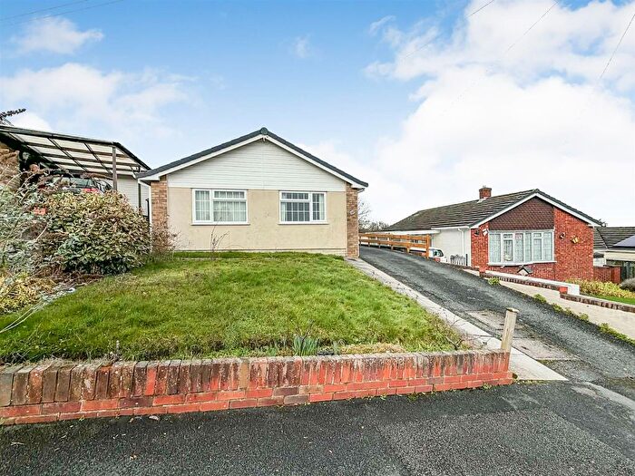 3 Bedroom Detached Bungalow For Sale In Walford Road, Oswestry, SY11