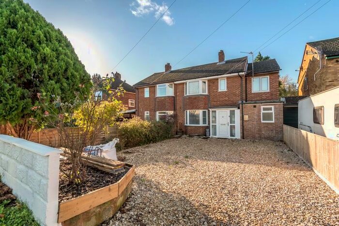 3 Bedroom Flat To Rent In Banbury Road, Kidlington, OX5